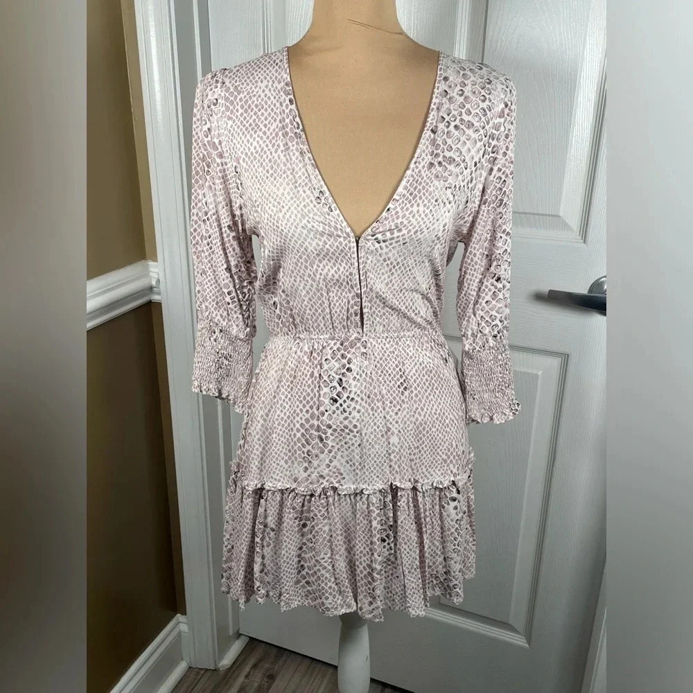 BUDDY LOVE | Paltrow Elastic Waist |Mini Dress | Pebble | Small - Picture 9 of 10